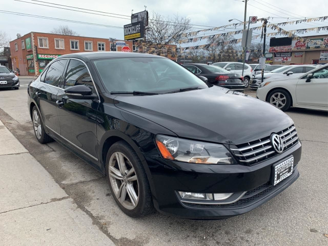 2012 Volkswagen Passat 2.5L Highline 2.5L Highline in Cars & Trucks in City of Toronto - Image 3
