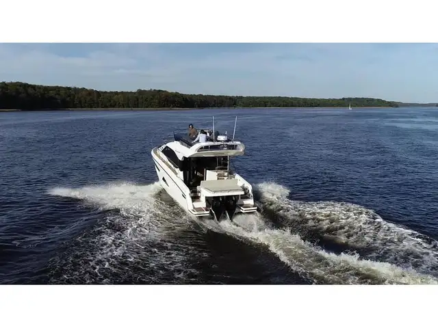 2025 Parker Monaco Flybridge in Powerboats & Motorboats in Québec City - Image 8