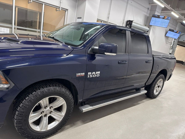 2013 RAM 1500 Sport SPORT HOOD | LEATHER SEATS | 5.7L HEMI in Cars & Trucks in London - Image 2