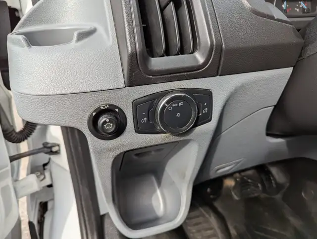 2019 Ford Transit-150 dans Autos et camions dans Ottawa - Image 24