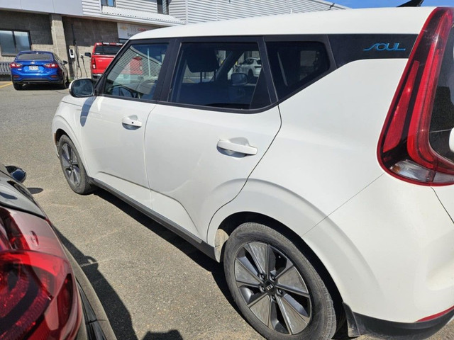 2021 KIA SOUL EV PREMIUM, GPS, VOLANT ET SIEGES CHAUFFANTS in Cars & Trucks in Shawinigan - Image 2