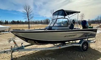 175hp- Mercury Pro XsADDITIONAL OPTIONS INCLUDE - SWIM PLATFORM WITH 3 STEP LADDER, HELM SEAT UPGRAD...