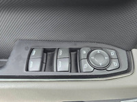 Engine: 8 Cylinder Engine 6.2L/376CI L/100Km City: 16.7 L/100Km Hwy: 14.1 Safety Equipment Daytime R... (image 9)