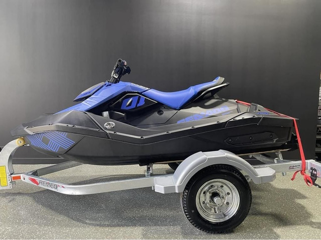 2023 Sea-Doo SPARK TRIXX 2UP in Personal Watercraft in Laval / North Shore - Image 2