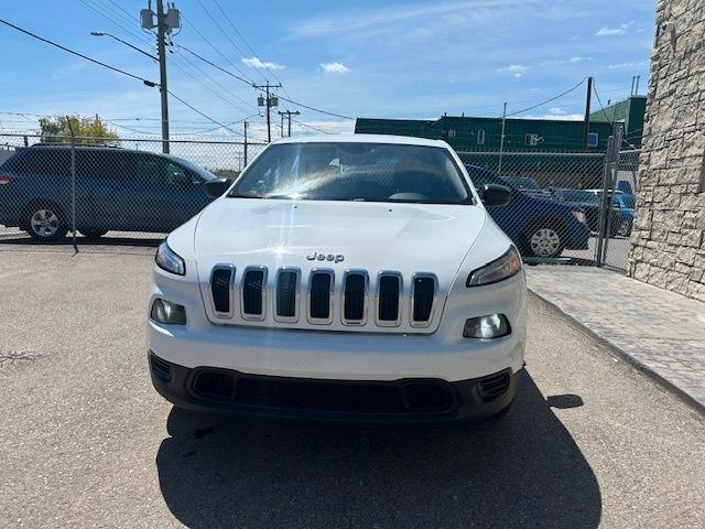 2016 Jeep Cherokee FWD 4dr Sport in Cars & Trucks in Calgary - Image 2