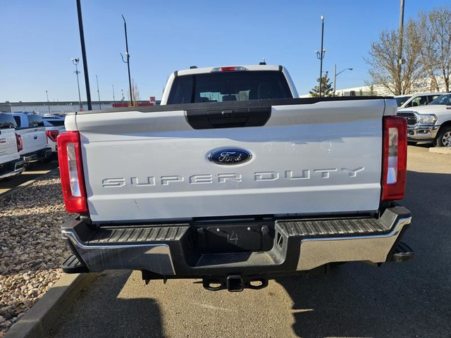 2023 Ford Super Duty F-250 SRW XLT 4WD Crew Cab 6.75' Box, 7.3L  in Cars & Trucks in St. Albert - Image 4