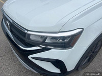 Former Daily Rental: Window Grid And Roof Mount Diversity Antenna, Wheels: 17 Silver Alloy, Variable... (image 5)