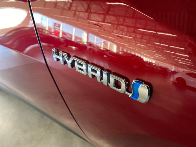 2020 Toyota RAV4 Hybrid LE AWD SIÈGES CHAUFFANTS MAGS CAMÉRA DE  in Cars & Trucks in Saint-Jean-sur-Richelieu - Image 4