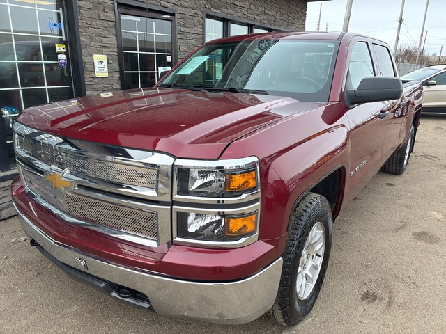 2014 Chevrolet Silverado 1500 4WD Crew Cab LT ONLY 105K! in Cars & Trucks in Edmonton