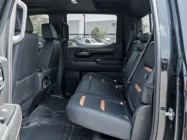 2023 GMC Sierra 1500 AT4 NEW ARRIVAL, SUPER LOW KMS!!! dans Autos et camions dans Région de Mississauga/Peel - Image 32