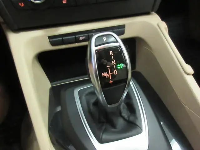 BMW X1 2012 X-DRIVE 28i JAMAIS ACCIDENTE 110 100 KM TRES PROPRE in Cars & Trucks in Lévis - Image 23