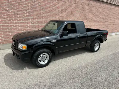 BLACK ON GREY CLOTH, 4.0L ENGINE, 5 SPEED MANUAL TRANSMISSION, NEW BATTERY, NEW BRAKES, DRIVES GREAT...