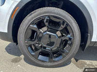 The 2025 Kia Sorento X-Line Limited delivers a refined blend of rugged capability, modern technology... (image 5)