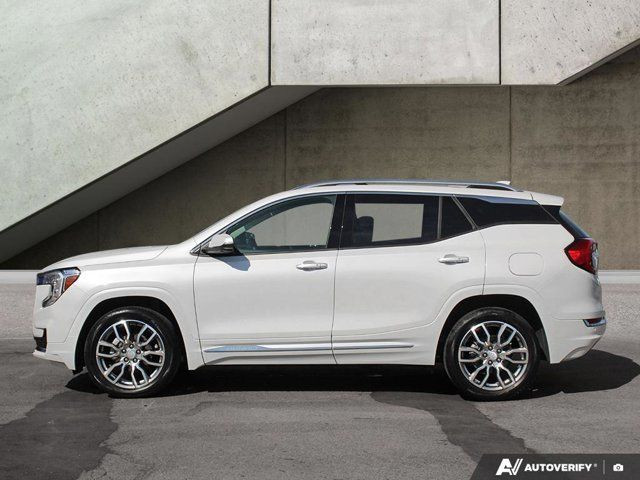 2023 GMC Terrain Denali | NO ACCIDENTS | HEATED 2ND ROW in Cars & Trucks in Hamilton - Image 2