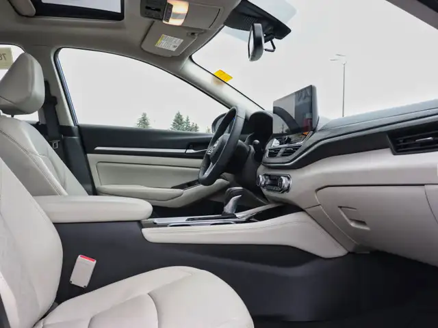 2025 Nissan Altima Platinum in Cars & Trucks in Oakville / Halton Region - Image 18