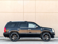 CARGET AUTOMOTIVE is thrilled to offer this 2012 Cadillac Escalade, a full-size luxury SUV offering... (image 5)