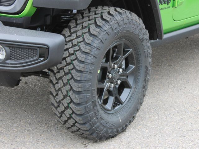 2025 Jeep Wrangler Willys 4x4, Rear Locker, Rock Rails, 12 Inch in Cars & Trucks in Calgary - Image 2
