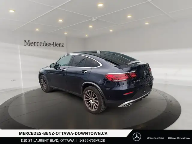 2020 Mercedes-Benz GLC300 4MATIC Coupe dans Autos et camions dans Ottawa - Image 5