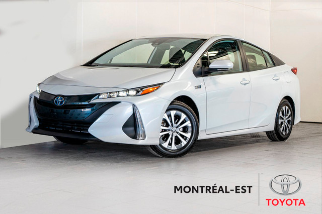 2022 Toyota PRIUS PRIME **HYBRIDE BRANCHABLE** SIÈGES ET VOLANT  in Cars & Trucks in City of Montréal