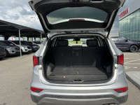 2017 HYUNDAI SANTA FE SPORT LIMITED AWD | PANORAMIC SUNROOF | HEATED AND COOLED SEATS | LEATHER - Du... (image 5)