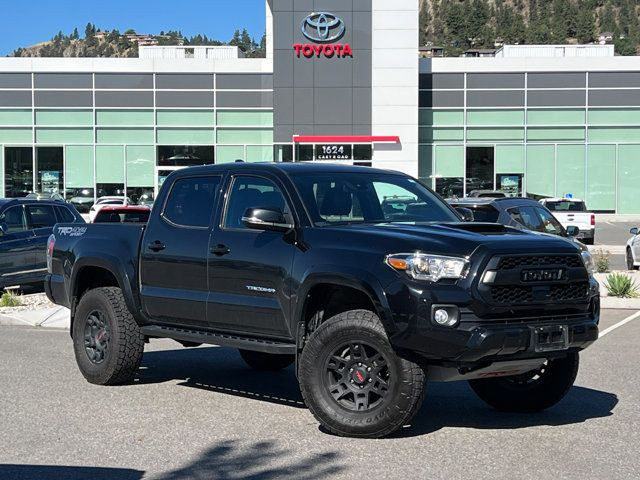 2021 Toyota Tacoma TRD Sport | RUNNING BOARDS | HERITAGE GRILLE in Cars & Trucks in Kelowna - Image 2