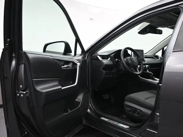 2023 Toyota RAV4 XLE in Cars & Trucks in City of Halifax - Image 16
