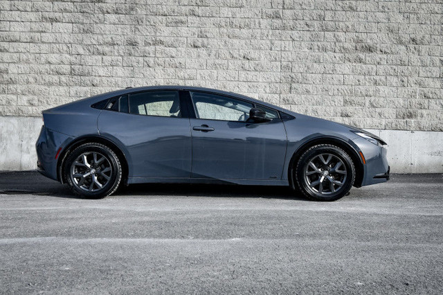 2024 Toyota Prius Limited • HYBRID • SUNROOF • COOLED SEATS • 36 in Cars & Trucks in Kingston - Image 2
