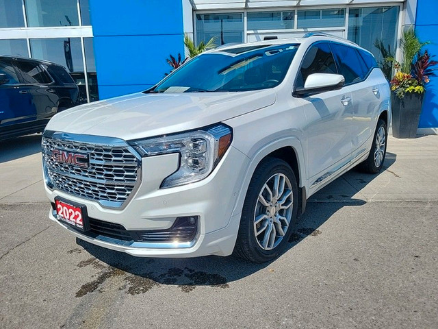 2022 GMC Terrain Denali in Cars & Trucks in Markham / York Region