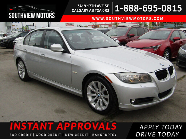  2011 BMW 3 Series 328i xDrive NAVI/LEATHER/S.ROOF/P.SENSOR in Cars & Trucks in Calgary