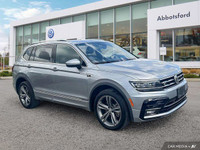 This Volkswagen Tiguan boasts a Intercooled Turbo Regular Unleaded I-4 2.0 L/121 engine powering thi... (image 6)
