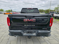2022 GMC Sierra 1500 Limited AT4 Crew Cab 4WD with the 3.0L Duramax Diesel and only 83,000kms. Clean... (image 5)