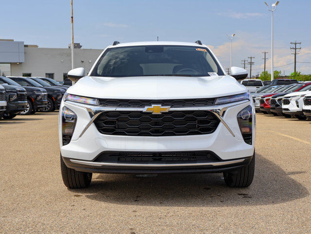 2025 Chevrolet Trax LT in Cars & Trucks in Edmonton - Image 3