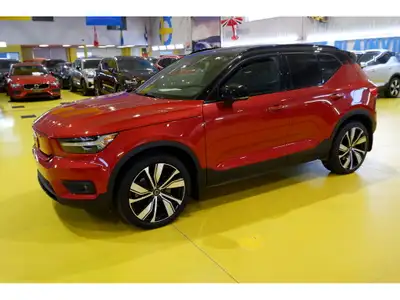 Volvo XC40 RECHARGE, Twin Engine, Presque neuve, jamais accidentée, 1 propriétaire, équipée au compl...