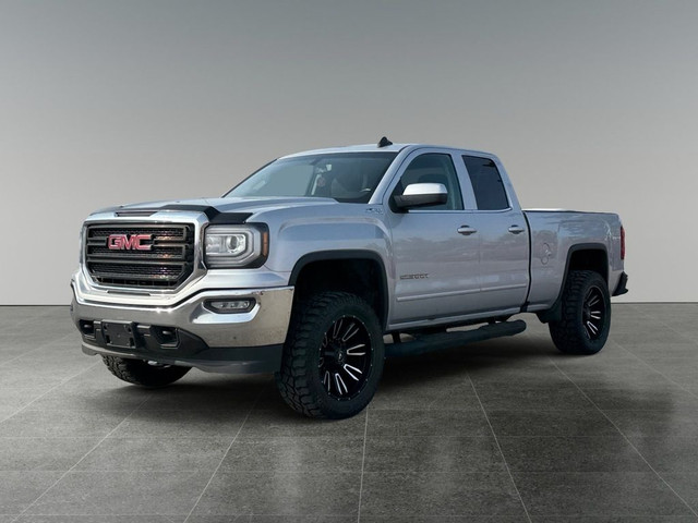 2018 GMC Sierra 1500 4WD Double Cab 143.5 SLE in Cars & Trucks in Calgary