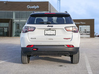 *Leather Seats, Uconnect 5 with 10.1 Display Radio, Heated Steering Wheel, Heated Seats, Apple CarPl... (image 4)