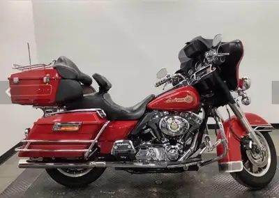 Welcome New Riders! Financing Options Available! This Firefighter Edition FLHTCI has 44,687 miles or...