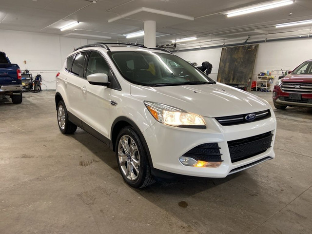 2015 Ford Escape SE AWD LEATHER PANO ROOF in Cars & Trucks in Calgary - Image 3
