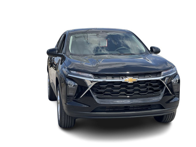 2025 Chevrolet Trax LS in Cars & Trucks in City of Montréal - Image 3