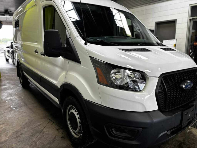 2021 Ford Transit Cargo Van T-250 Isolé Pret Projet Campeur in Cars & Trucks in Laval / North Shore - Image 3
