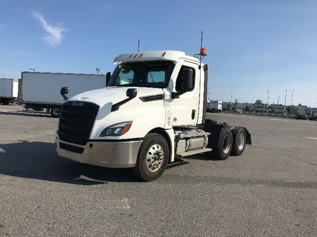 2020 Freightliner T12664ST in Heavy Trucks in City of Montréal - Image 3