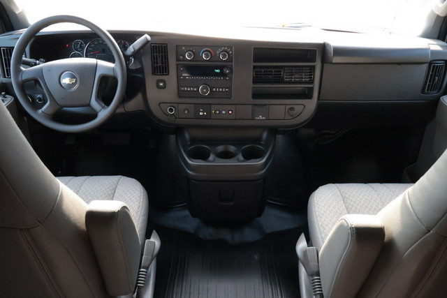2024 Chevrolet Express Cargo 2500 WT 135'' in Cars & Trucks in City of Montréal - Image 3