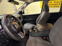 Anti-Lock Brakes;Driver Air Bag;Fog Lights;Passenger Air Bag;Side Air Bag;Traction Control;Heated Mi... (image 8)