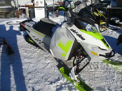 2014 Ski-Doo Freeride 800 Etec 137-1.75 only about 300 miles on new track Engine Type: Rotax® E-TEC®...