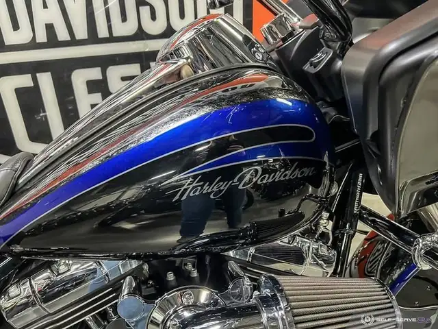 2009 Harley-Davidson FL-Road Glide FLTR in Street, Cruisers & Choppers in Calgary - Image 10