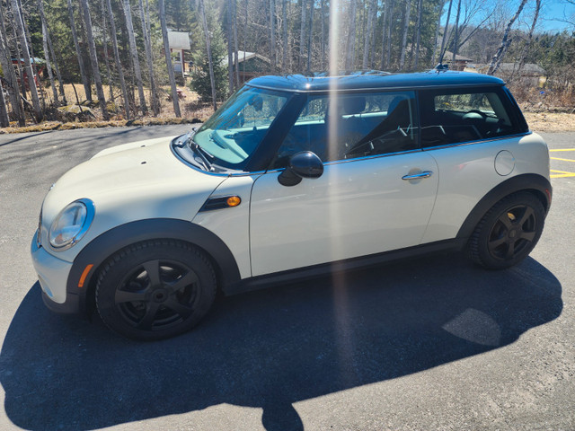 2012 MINI Cooper Basic in Cars & Trucks in North Bay