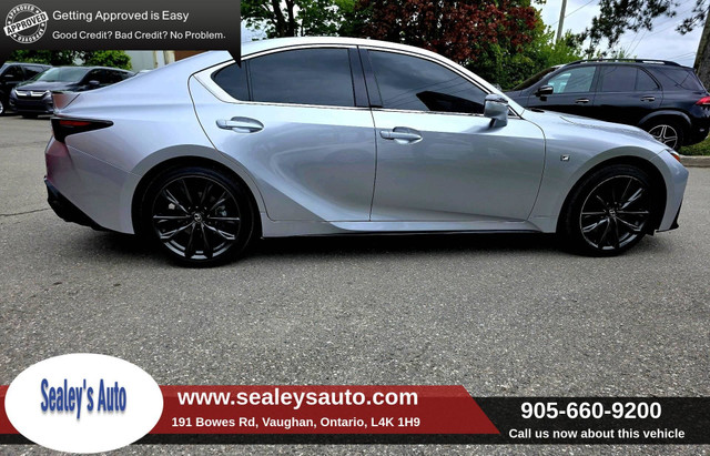 2023 LEXUS IS 300 F SPORT 2 | ONE OWNER| NO ACCIDENTS | RED INTE in Cars & Trucks in Markham / York Region - Image 4