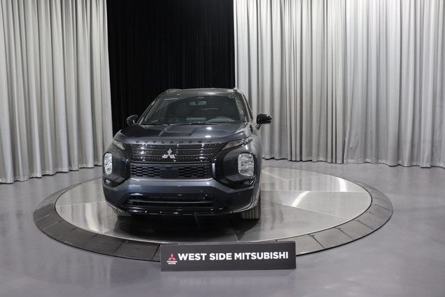 2025 Mitsubishi Outlander PHEV GT NOIR TWO TONE / BLACK ROOF in Cars & Trucks in Edmonton - Image 2