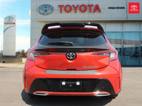 ADVANCED SAFETY FEATURES »» Rearview camera for confident reversing »» Advanced airbag system for al... (image 6)