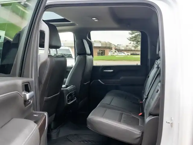 2020 GMC Sierra 3500 Denali in Cars & Trucks in Saskatoon - Image 19