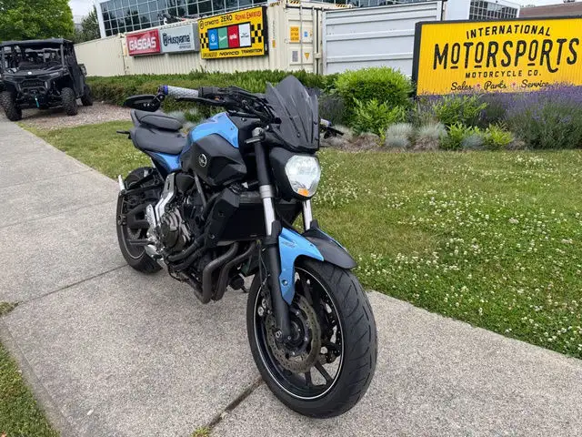 2017 Yamaha FZ-07 ABS in Sport Bikes in Delta/Surrey/Langley - Image 6